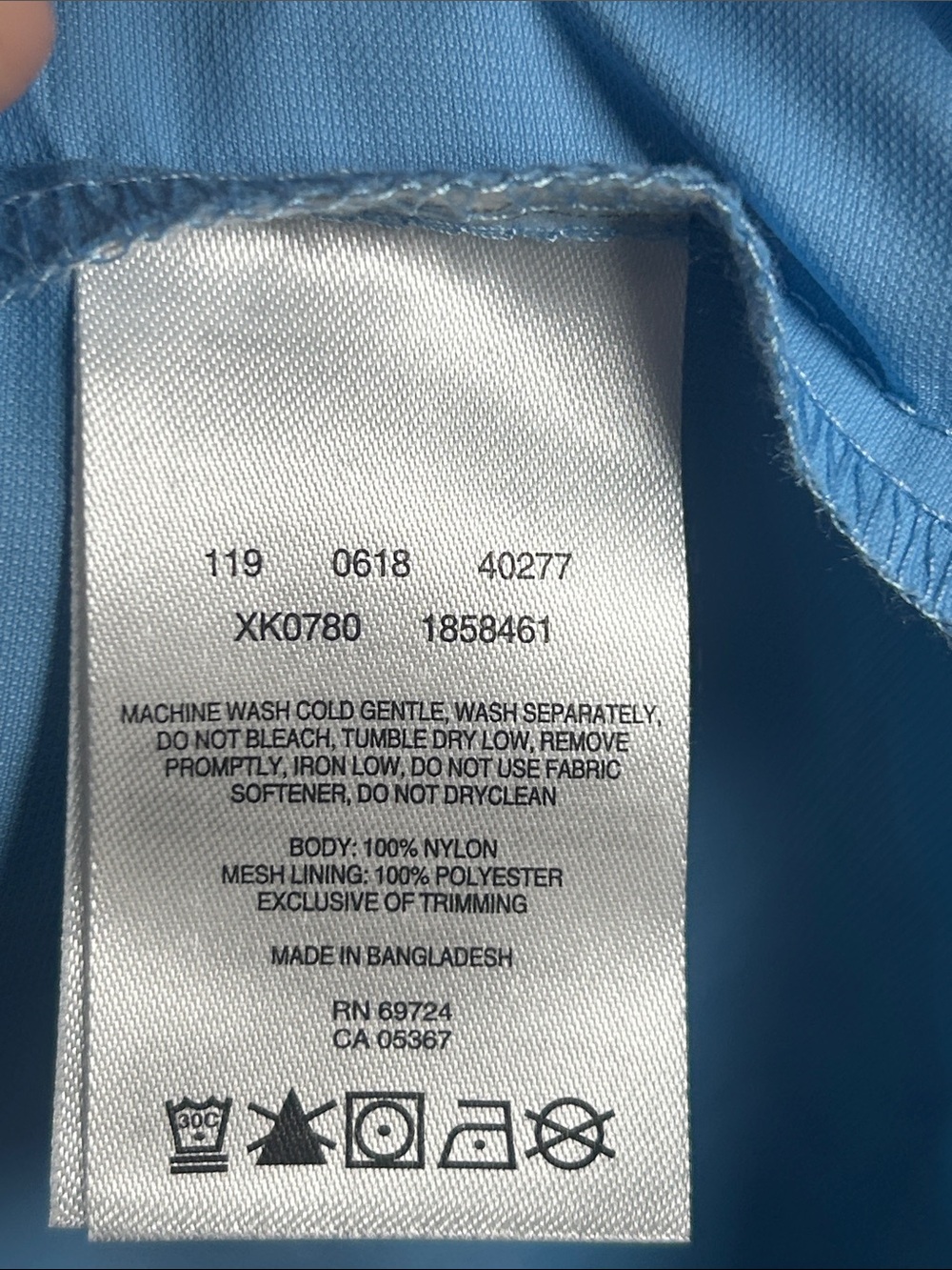 Columbia Omni-Shade Light Blue Short-Sleeve Button-Down Shirt Woman’s Size M - Picture 7 of 7